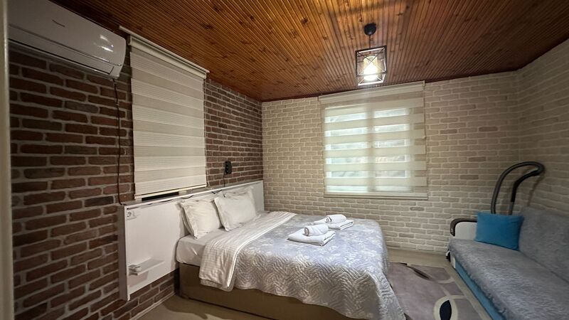 Sakarya Sapanca Hacımercan Mevkii 4 Kişilik Isıtmalı Havuzlu Doğa Manzaralı Kır Evi SFR1000-96