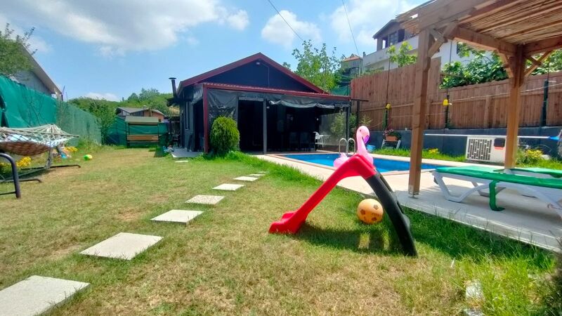 Sakarya Sapanca Hacımercan Mevkii 4 Kişilik Isıtmalı Havuzlu Doğa Manzaralı Tiny House SFR1000-97