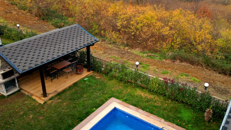 Sakarya Sapanca Uzunkum Mevkii Göl Manzaralı Bungalov SFRS-001