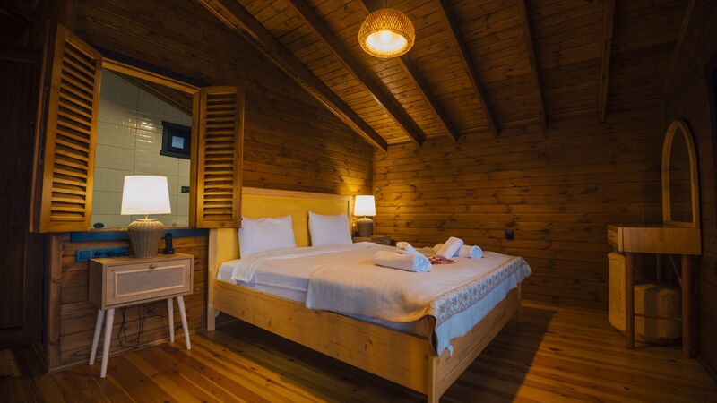 Sakarya Sapanca Uzunkum Mevkii Göl Manzaralı Bungalov SFRS-001